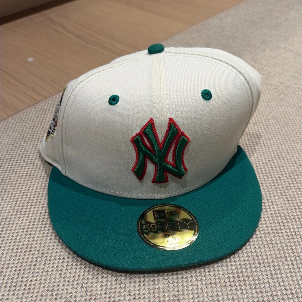 New Era Cream New York Yankees Chrome 59FIFTY Men’s Fitted Hat Brand new‎